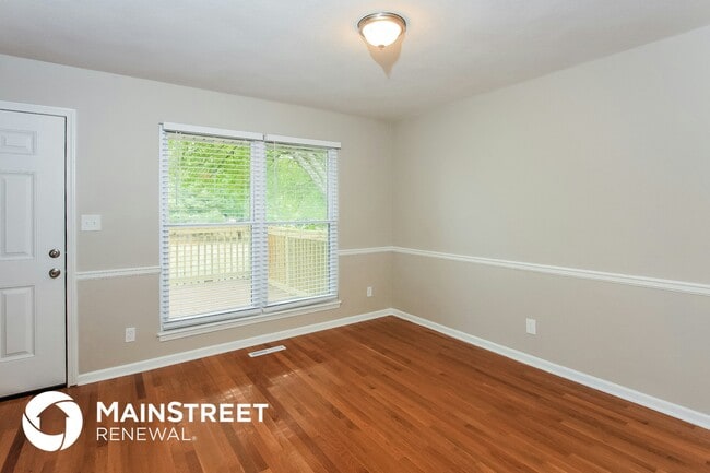 Photo - 8425 N Chatham Ave