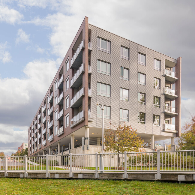 Riverrun Apartments - Riverrun Apartments