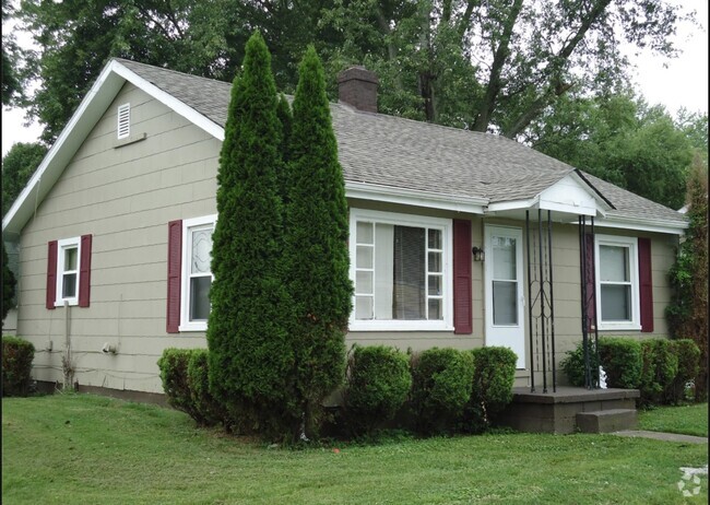 Building Photo - 7406 Short St Rental