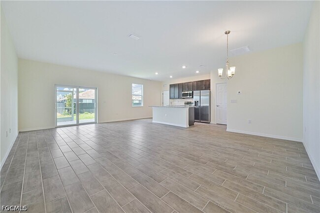 2832 NW 21st Pl