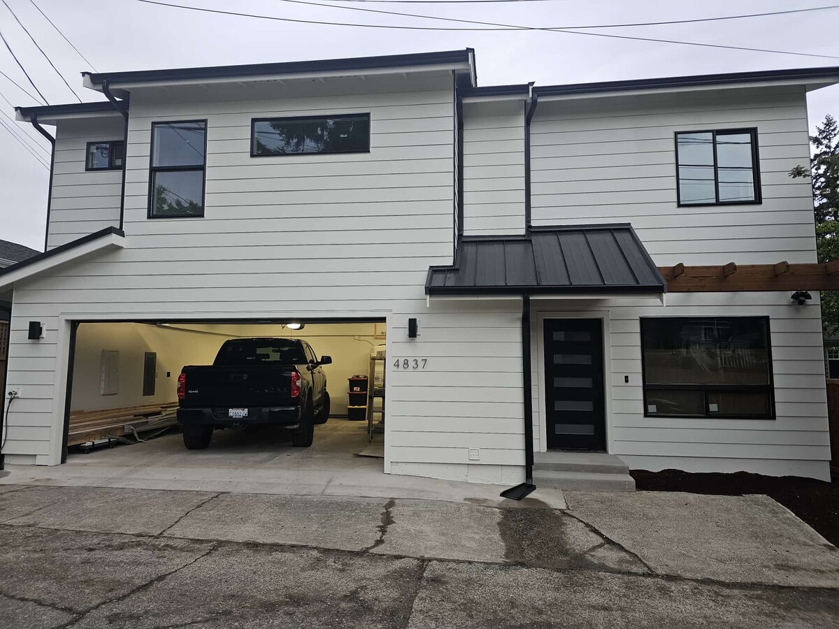 Photo - 4837 50th Ave SW