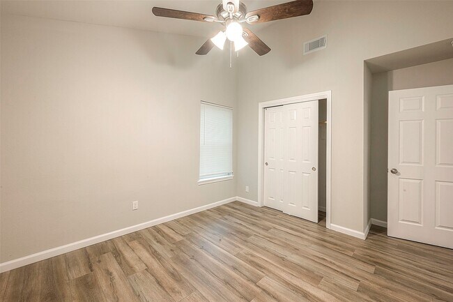 Photo - 5755 Heron Dr