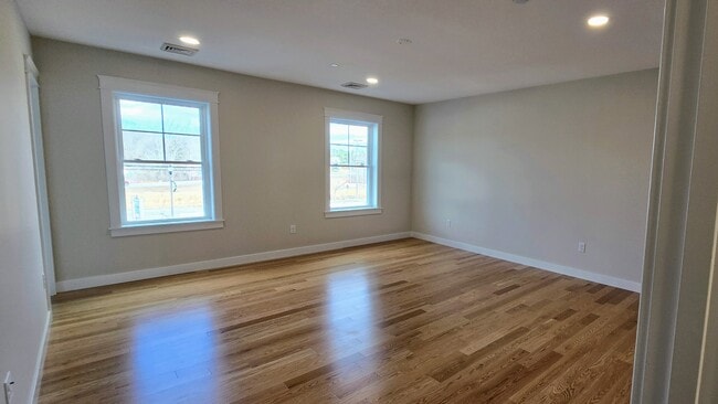Master Bedroom - 603 Portsmouth Ave Condo Unit 204
