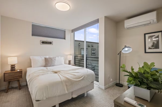 Photo - 8839 Midvale Ave N