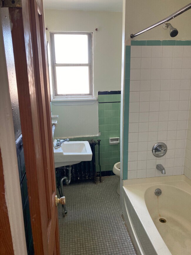 Photo - 2928 Frankford Ave