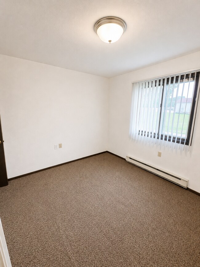 Photo - 938 Farnham St Unit 3