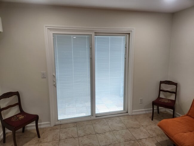 Photo - 5516 Vanalden Ave