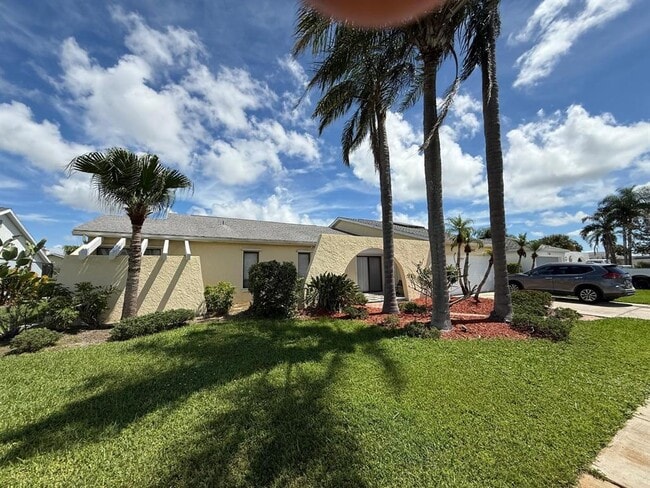 Building Photo - 3842 Kingston Blvd Rental