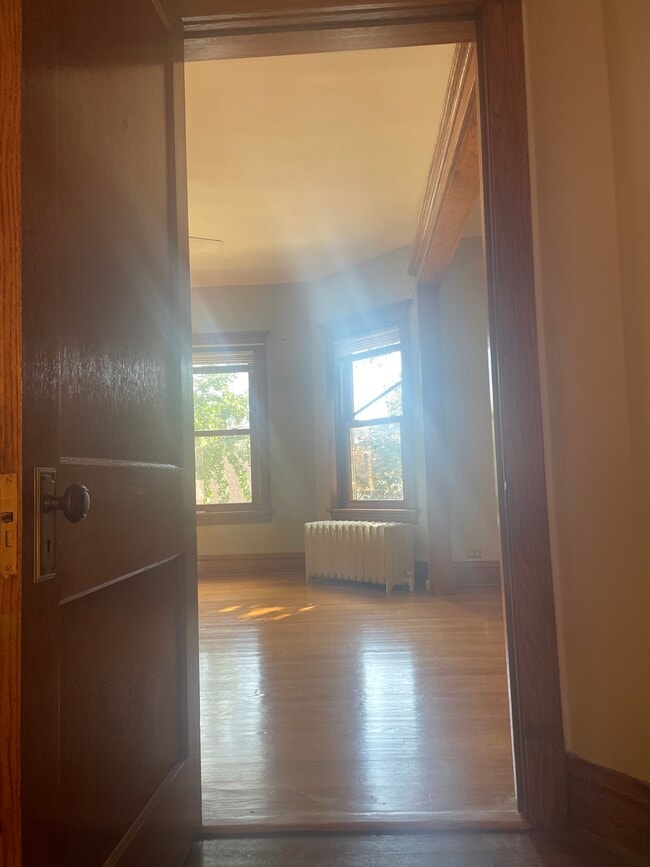 Photo - 1046 S Scoville Ave Unit 2