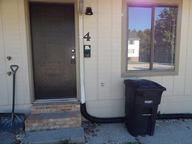 Photo - 412 Harrodswood Rd Unit 4