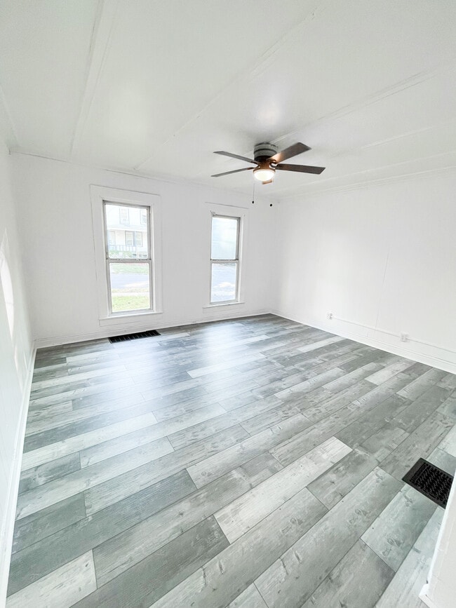 Photo - 512 Stone St