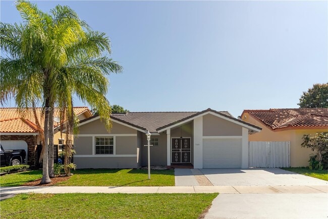 Photo - 15881 SW 139th Ave