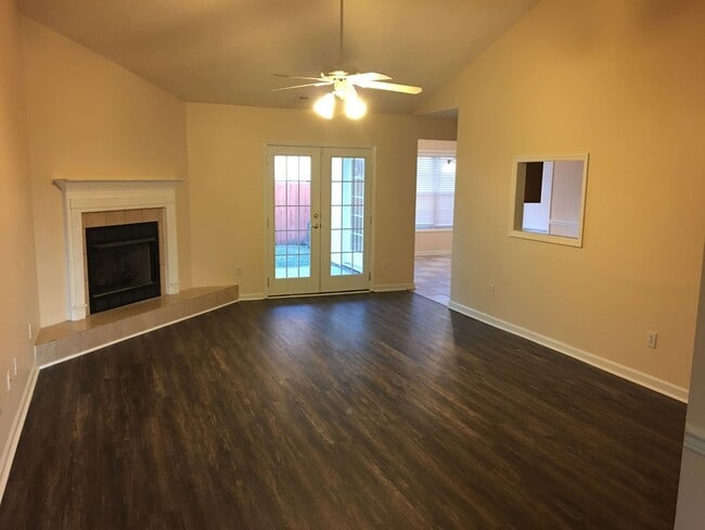 Photo - Beautiful 4br, 2.5 bath home in the Jack Brit school district