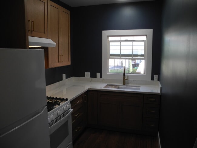 Photo - 1932 Henderson Ave Unidad 1932