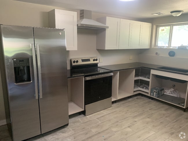 Building Photo - 2058 US-54 Rental
