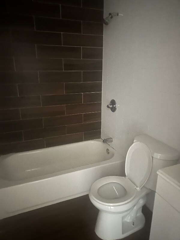 Photo - 673 E 223rd St Unidad 673 East 223rd st Apt 3