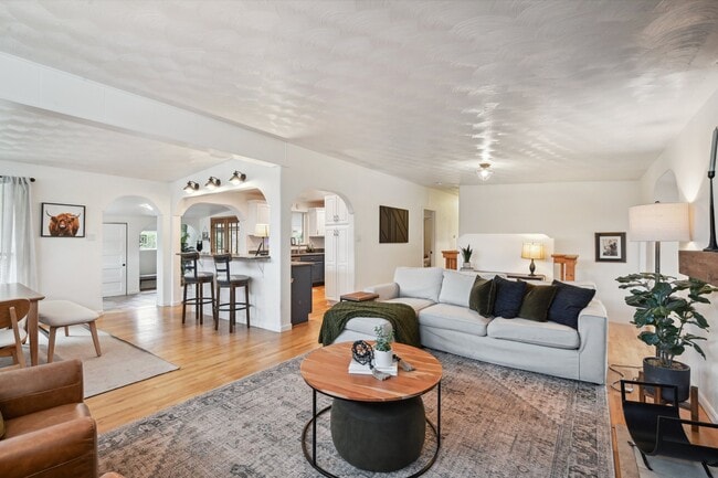 Photo - 5944 S Milwaukee Way