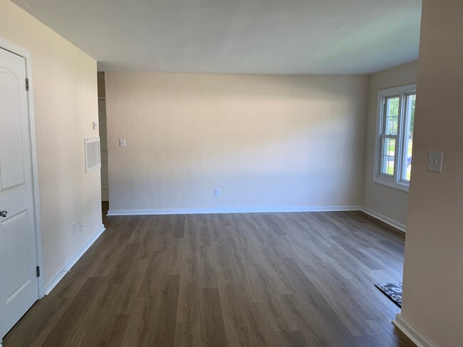 Photo - 631 Willow Dr