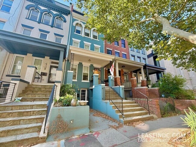 Building Photo - 1200 Monroe St NW Unit #A