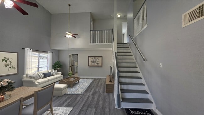 Photo - 16403 Salinas Ln