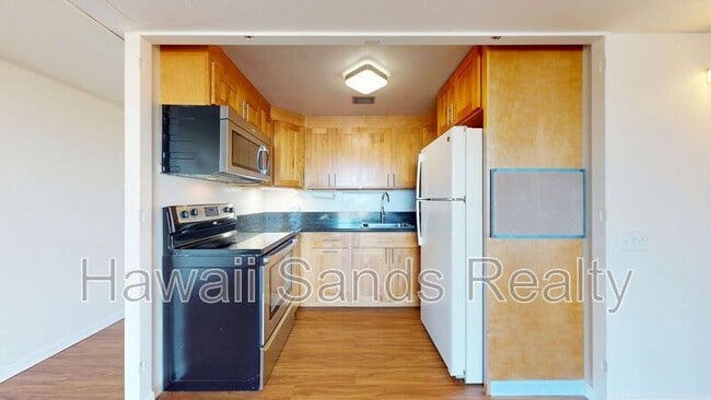 Photo - 225 Queen St