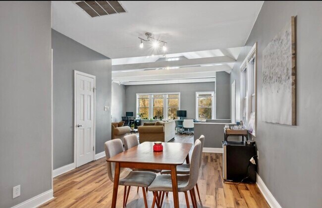 Photo - 2062 N Damen Ave Unit 2