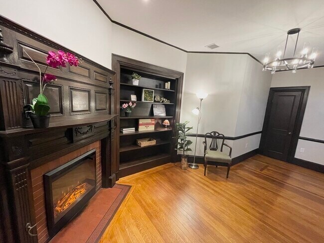 Photo - 103 Thurston St Unit 1