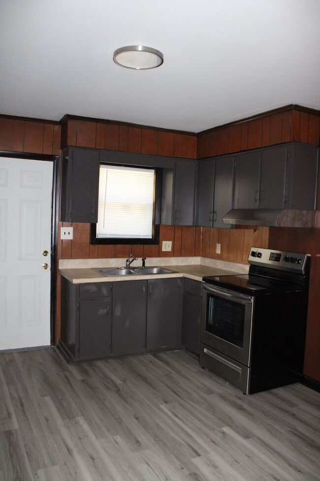 Photo - 204 Park Ave W Unit 204-D Park Ave