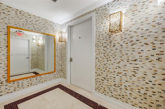 50 South Pointe Dr Unit 903