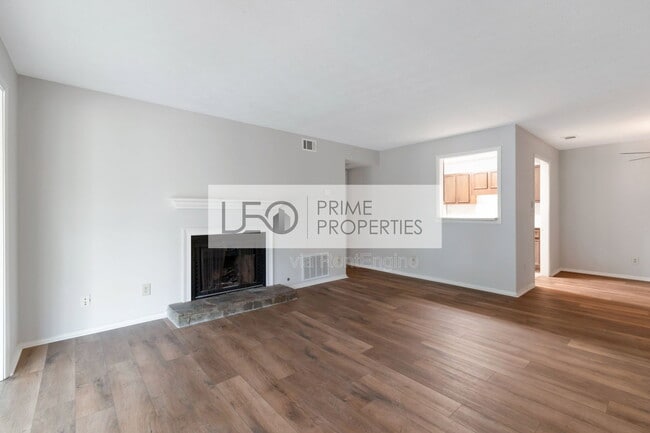 Photo - 1350 Brockett Pl