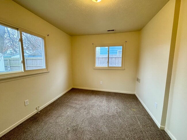 Photo - 1062 Merton Ave