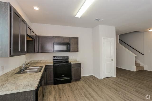Building Photo - 5525 Eagle Point Dr Rental