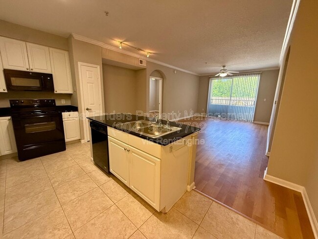 Photo - 8539 Gate Pkwy W Unit 9239