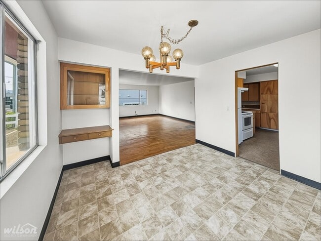 Photo - 904 S 48th Ave Unidad Main