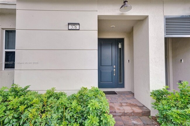 Photo - 376 NW 8th Ct