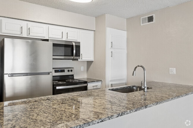 2BR, 2BA - B2 - Kitchen