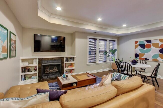 Photo - 528 W Cornelia Ave