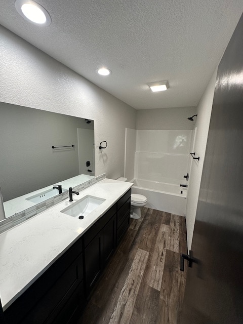 Photo - 523 E 10th Ave