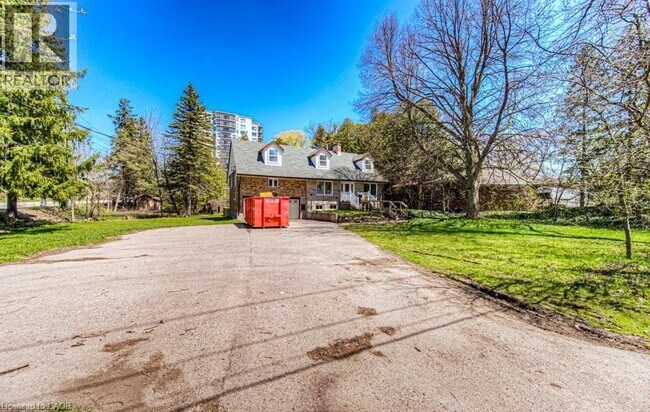 Photo - 74 McDougall Rd