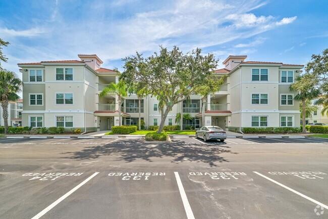 Building Photo - ** RARE 1 bed/1bath Condo in North Bonita ...