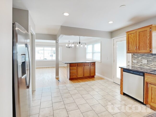 Photo - 4010 Monroe St NE