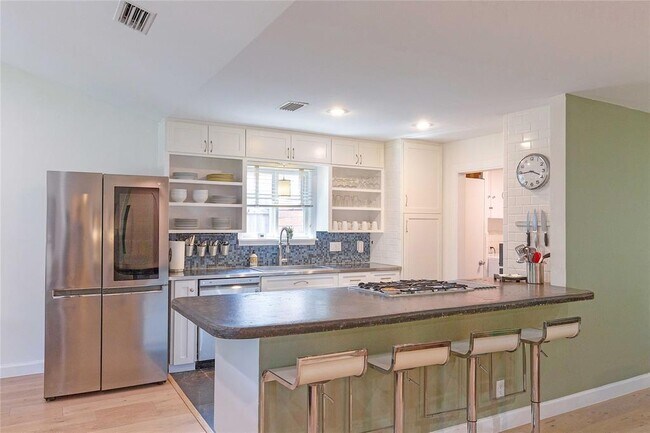 Photo - 3307 Greenlawn Pkwy