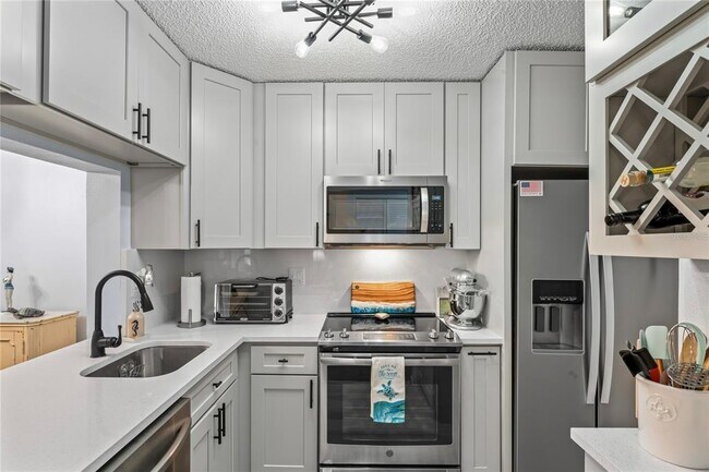 Photo - 3232 Lake Pine Way E Unit H2