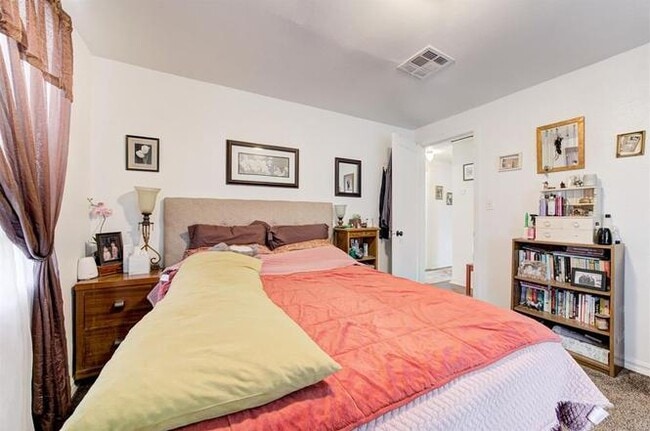 Photo - 840 NW 44th St