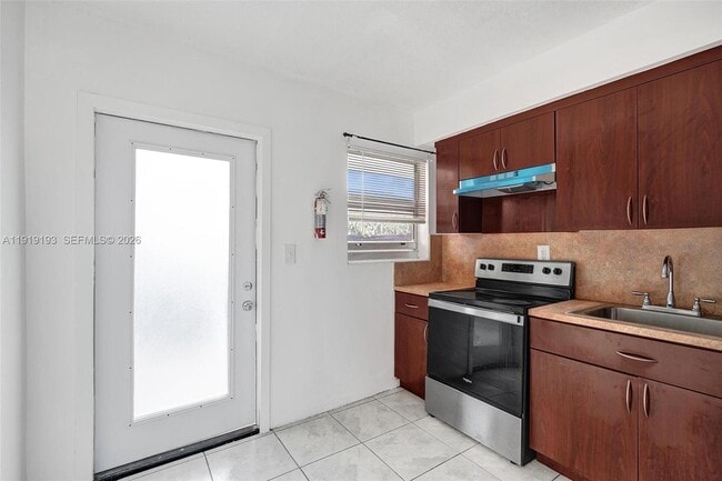 Photo - 29 SW 8th Ave Unit 1