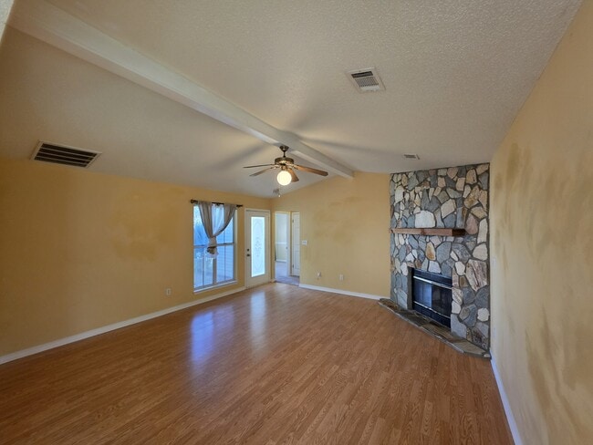 Photo - 148 Meadowbrook Ct