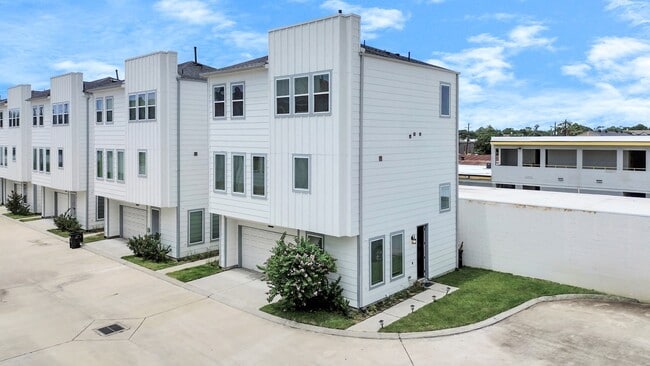 Photo - 1743 Cove Cres Ct
