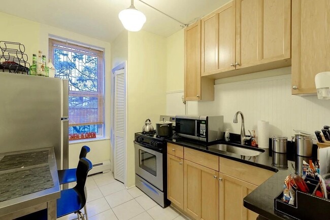 Building Photo - 1212 Washington St Unit 4N