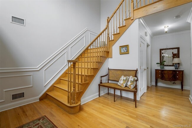 525 Carroll Ave