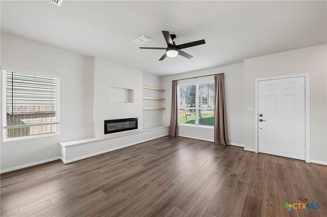 Photo - 209 Villars Dr